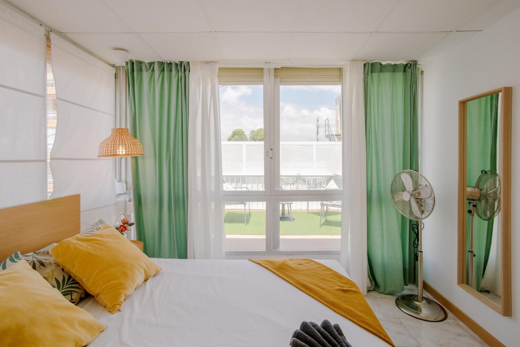 Atico Frente Al Mar 2 Terrazas Barbacoa Y Parking Sujeto A Disponibilidad Apartment El Campello Ngoại thất bức ảnh