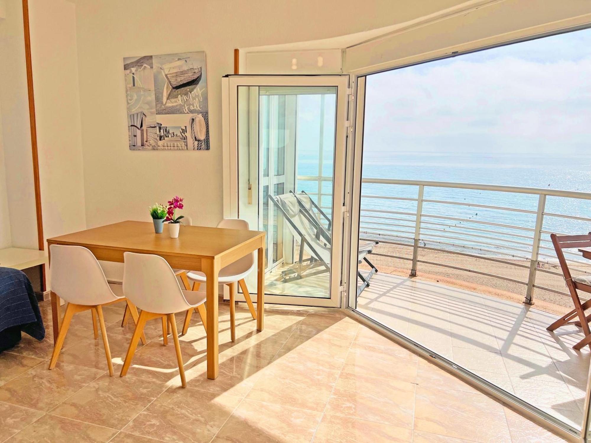 Atico Frente Al Mar 2 Terrazas Barbacoa Y Parking Sujeto A Disponibilidad Apartment El Campello Ngoại thất bức ảnh