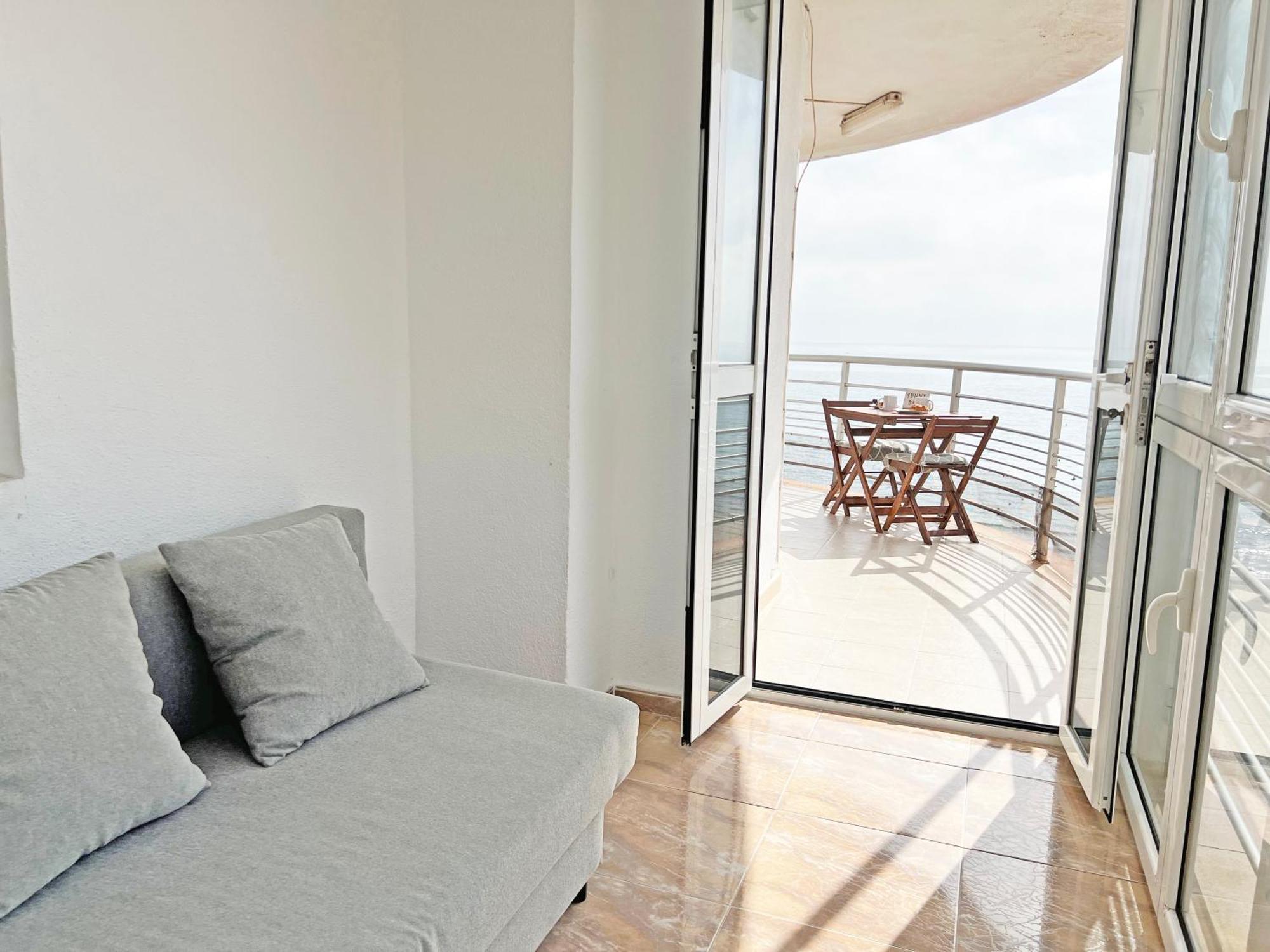 Atico Frente Al Mar 2 Terrazas Barbacoa Y Parking Sujeto A Disponibilidad Apartment El Campello Ngoại thất bức ảnh