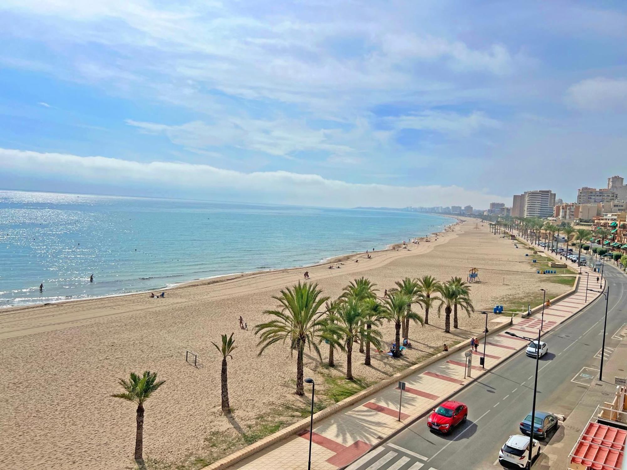 Atico Frente Al Mar 2 Terrazas Barbacoa Y Parking Sujeto A Disponibilidad Apartment El Campello Ngoại thất bức ảnh