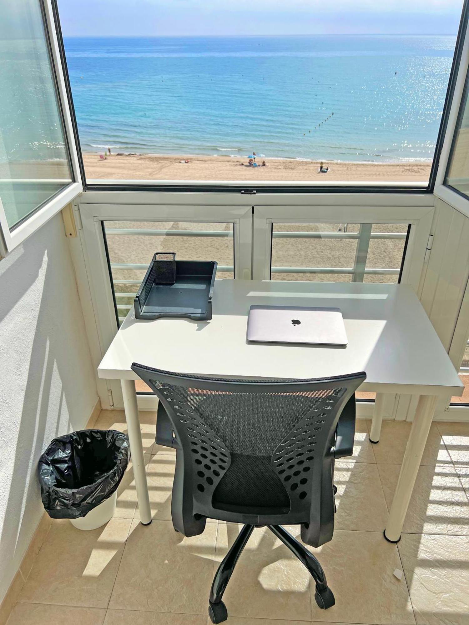 Atico Frente Al Mar 2 Terrazas Barbacoa Y Parking Sujeto A Disponibilidad Apartment El Campello Ngoại thất bức ảnh