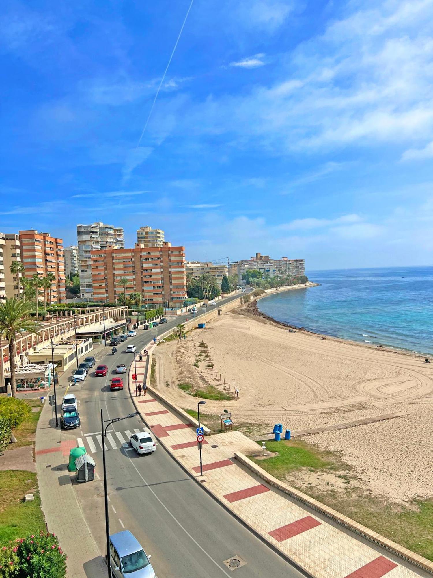 Atico Frente Al Mar 2 Terrazas Barbacoa Y Parking Sujeto A Disponibilidad Apartment El Campello Ngoại thất bức ảnh